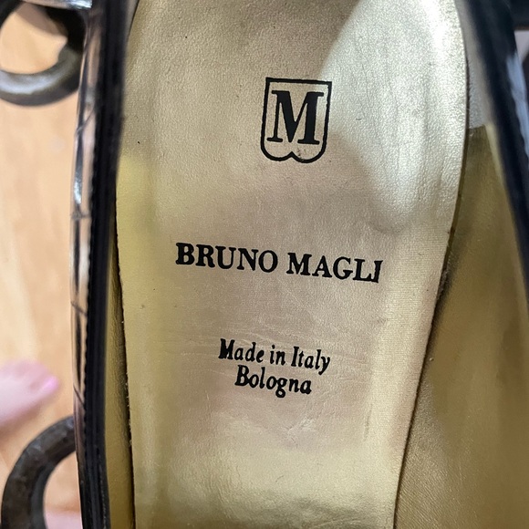 Vintage Bruno Magli Crocodile Pumps - Picture 5 of 6